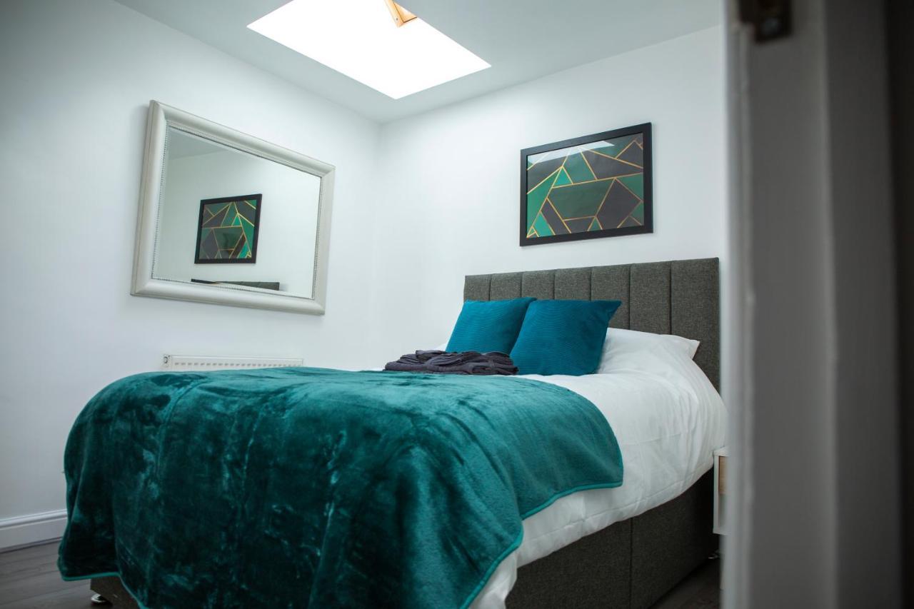 Modern Townhouse Apartment With Free Parking And Wifi Stratford-upon-Avon Eksteriør bilde
