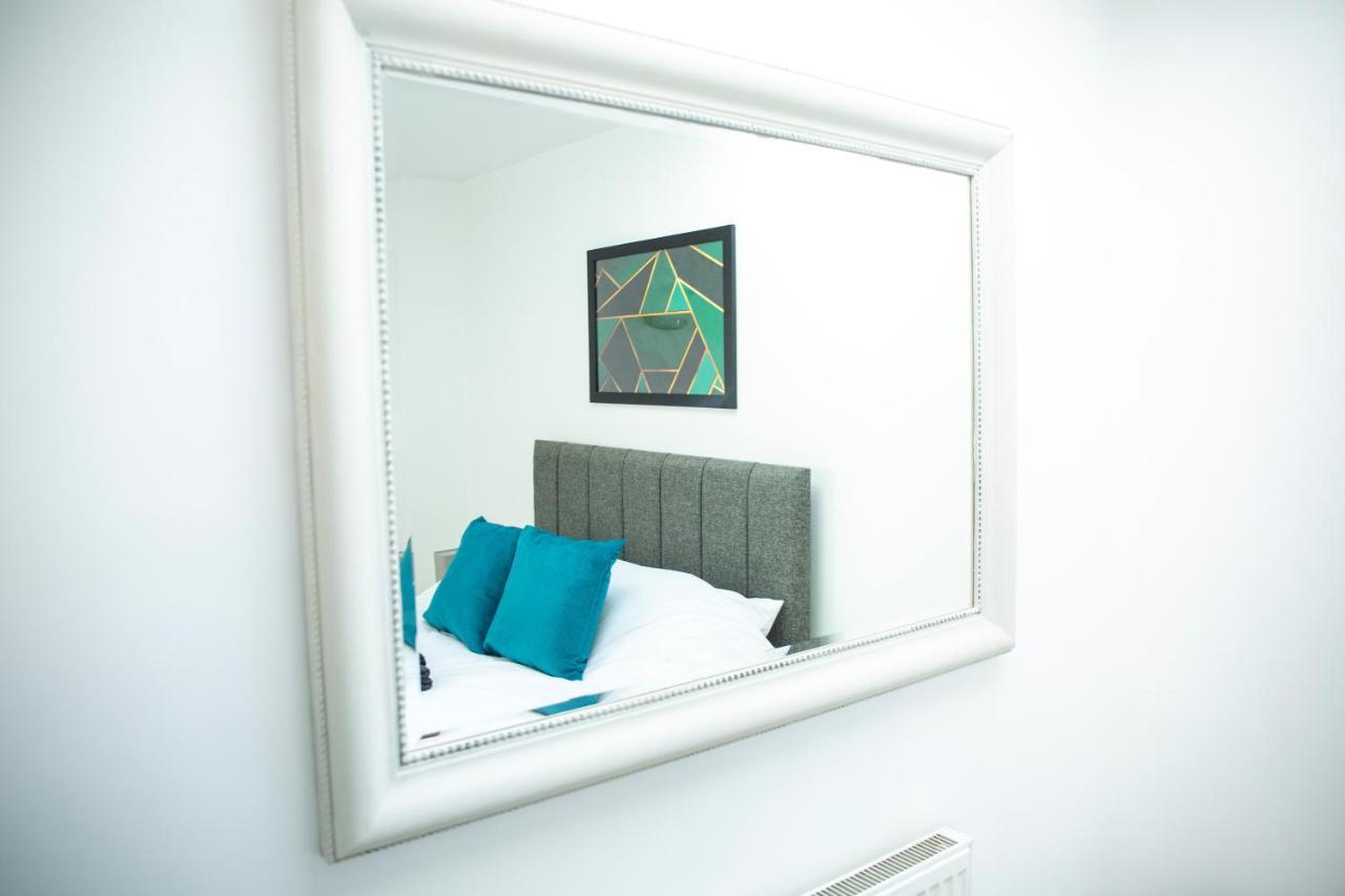 Modern Townhouse Apartment With Free Parking And Wifi Stratford-upon-Avon Eksteriør bilde